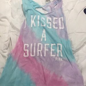 Vs pink tank